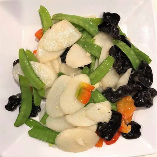 Stir Fired Fungi & yam 木耳山药